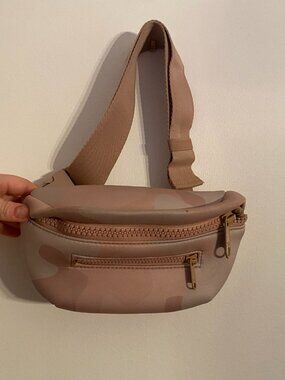 Dagne Dover Ace Fanny Pack in Pink Camo